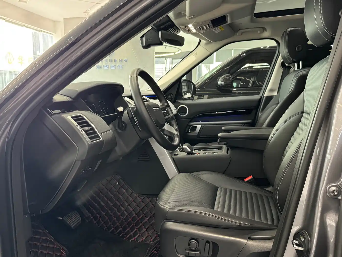 Land Rover Discovery 2024 Model 360PS S фото 9
