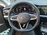 Photo 15 - Volkswagen Passat
