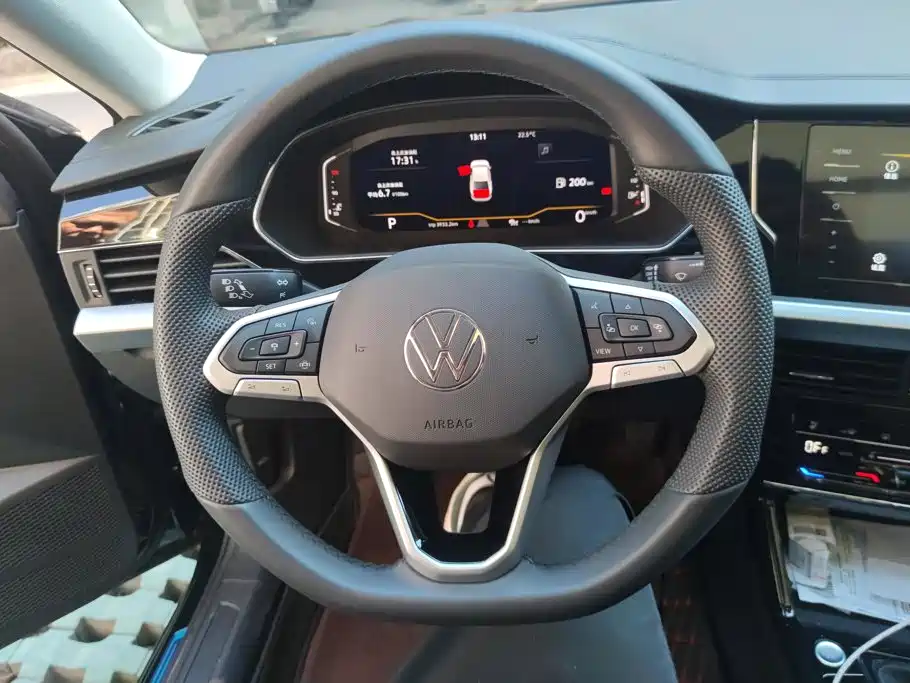 Photo 15 - Volkswagen Passat