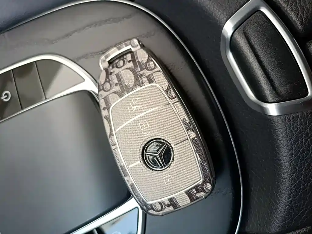 Фото 9 - Mercedes-Benz E-Class (Import)