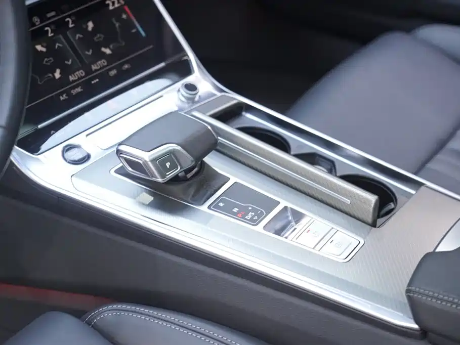 Audi A6L 2024 45 TFSI Premium Elegance фото 13
