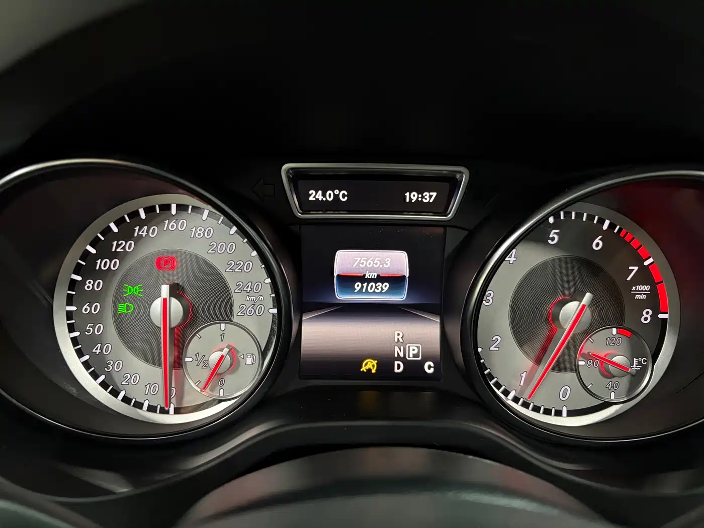 Mercedes-Benz CLA (Import) 2016 CLA 200 Sport фото 18