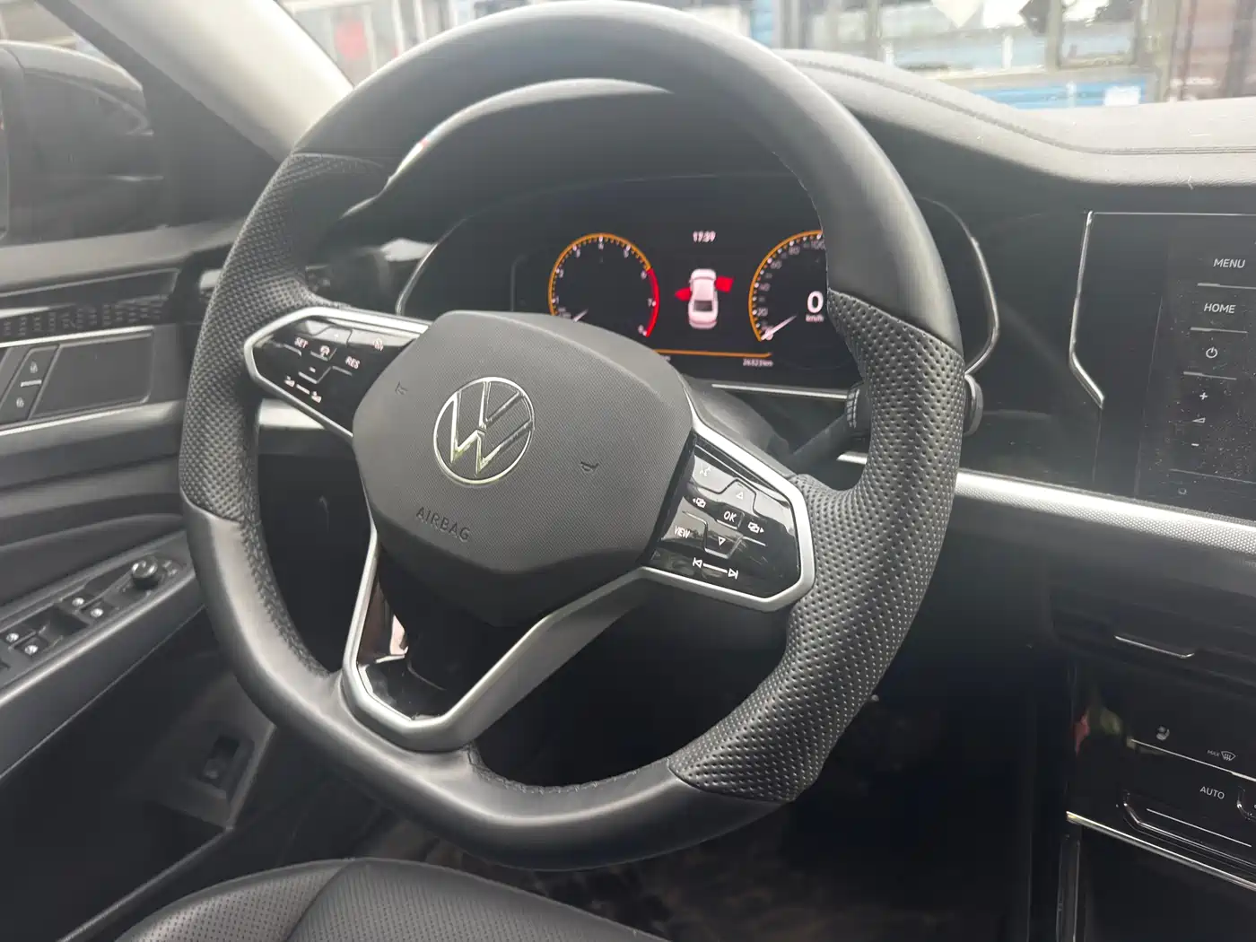 Volkswagen Passat 2024 280TSI Elite Edition фото 12