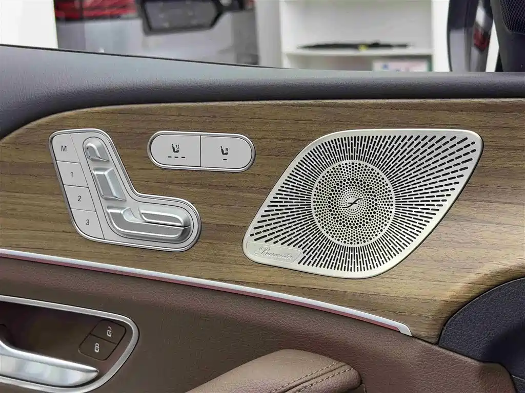 Mercedes-Benz GLE 2024 GLE 450 4MATIC Fashion фото 18