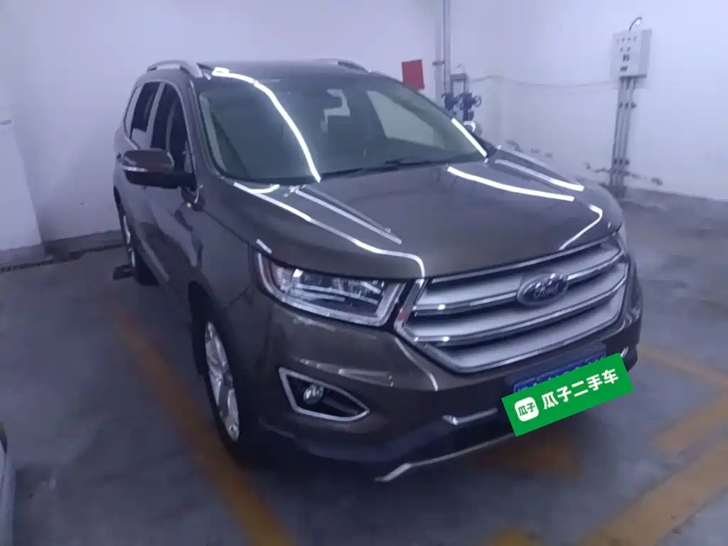 Фото 4 - Ford Edge
