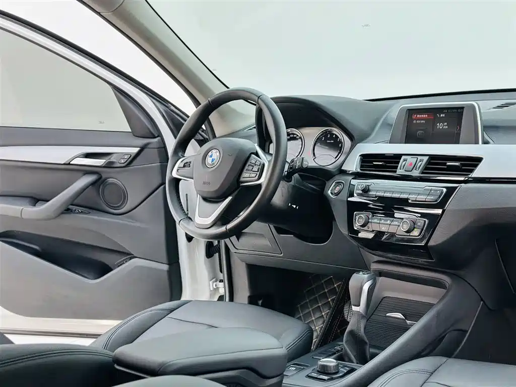 BMW X1 2019 sDrive18Li Fashion Model фото 16