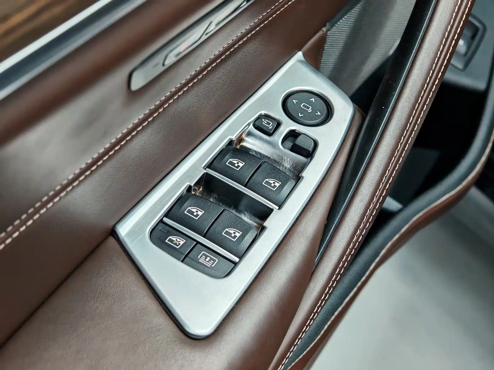 Photo 16 - BMW 5 Series