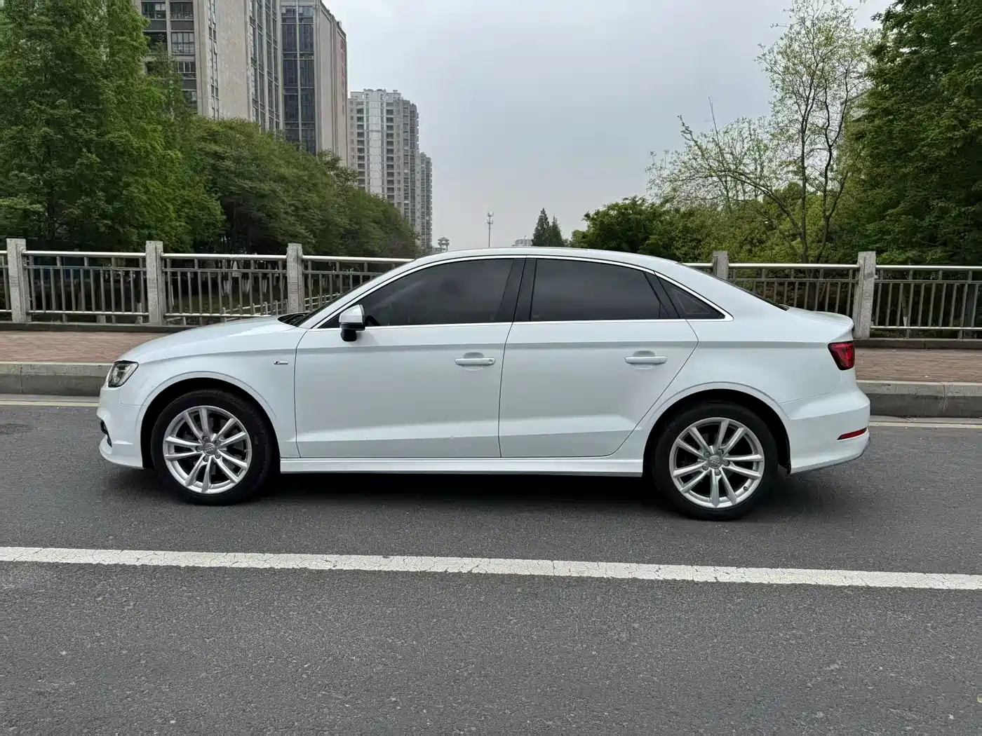 Audi A3 (Import) 2014 Limousine 40 TFSI S line Comfort фото 7