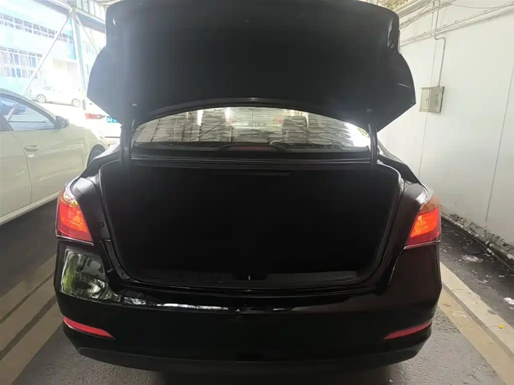 Hyundai Mistra 2014 1.8L Auto Smart GLS фото 19