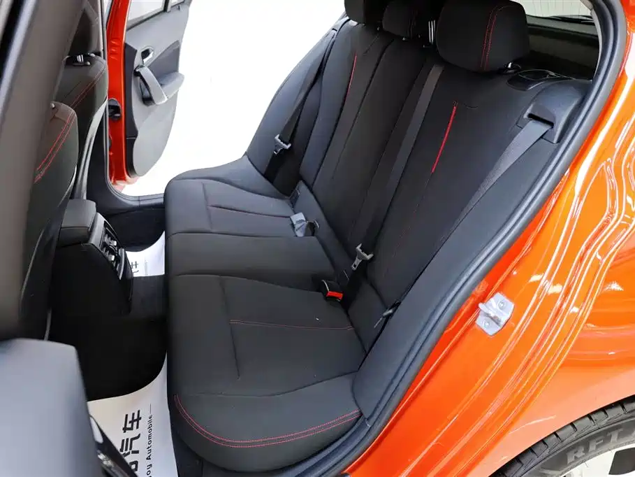 BMW 1 Series (Import) 2013 Facelift 118i Sport Model фото 29