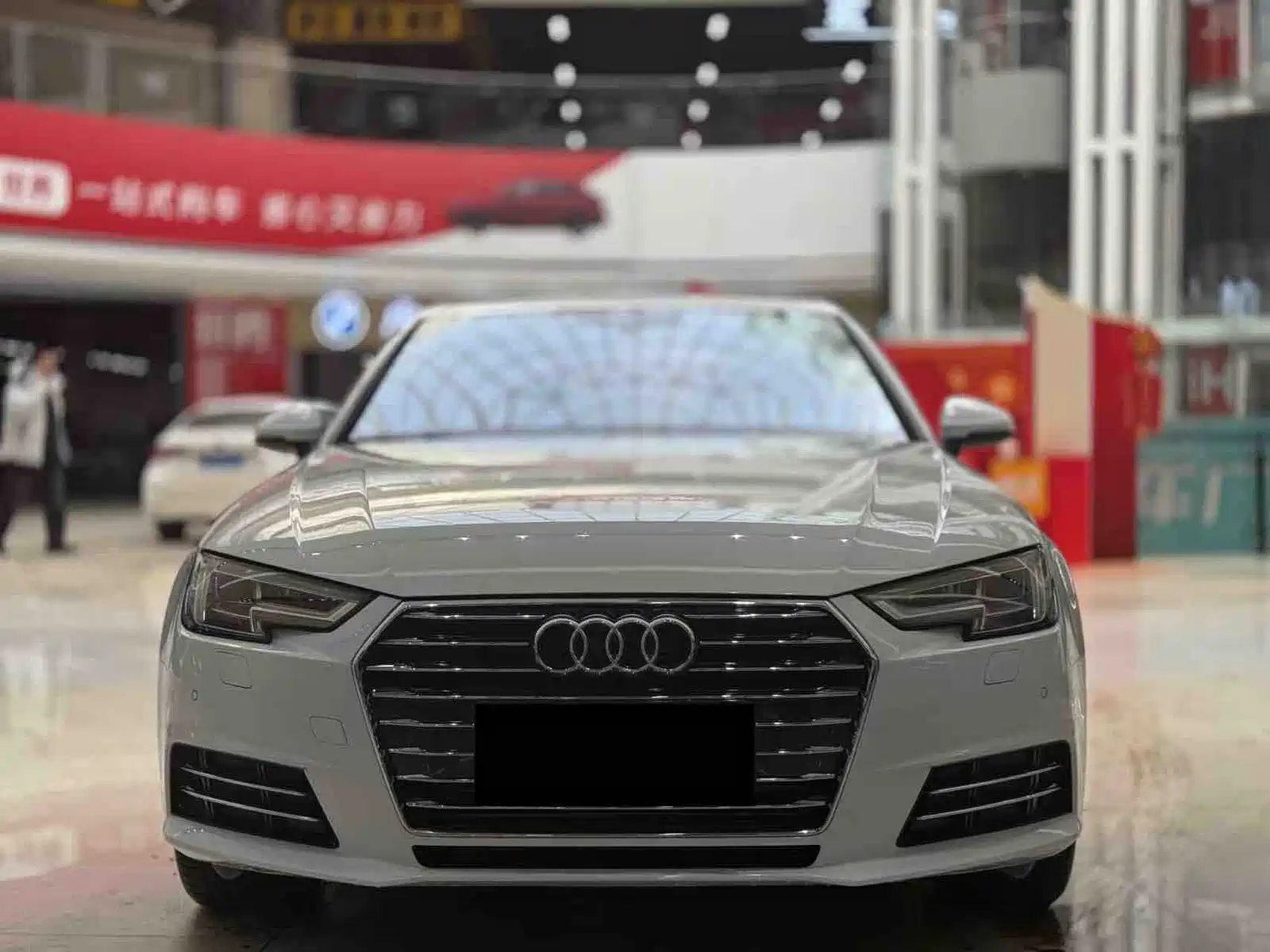 Photo 2 - Audi A4L