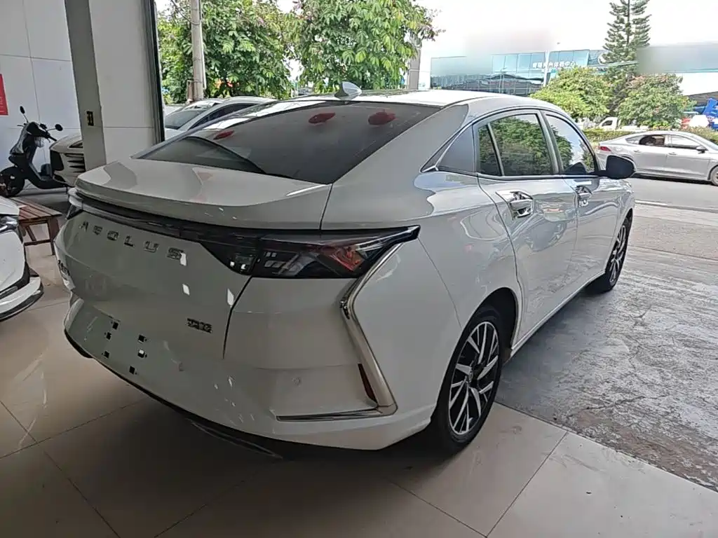 Dongfeng Aeolus Yixuan 2020 2020 230T Automatic Dazzle Edition