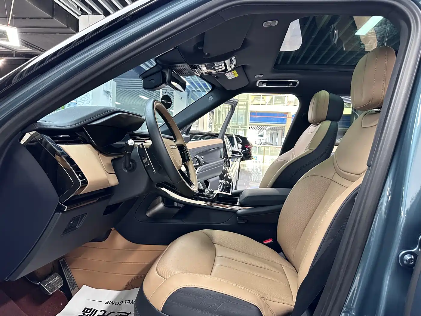 Land Rover Range Rover Sport 2023 400PS Dynamic SE фото 4