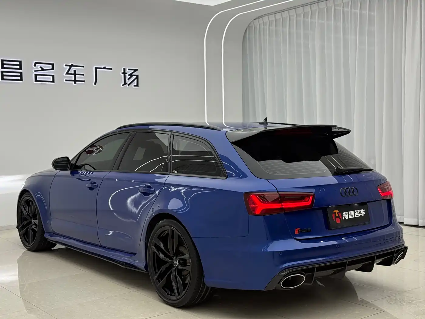 AUDI RS 6