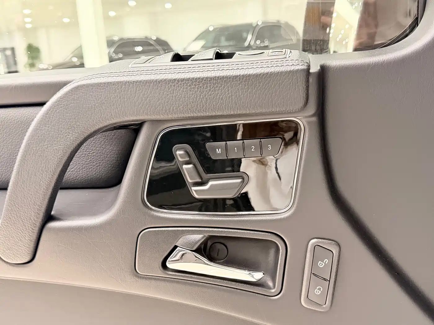 Mercedes-Benz G-Class 2015 G 500 Heavy Duty Edition фото 9
