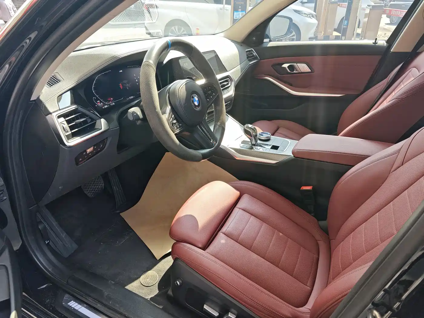BMW 3 Series 2021 325i M Sport Night Edition фото 2
