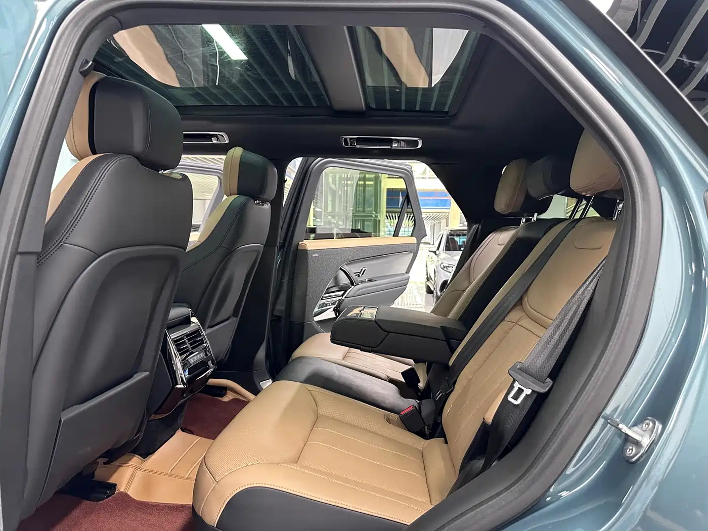 Land Rover Range Rover Sport 2023 400PS Dynamic SE фото 13