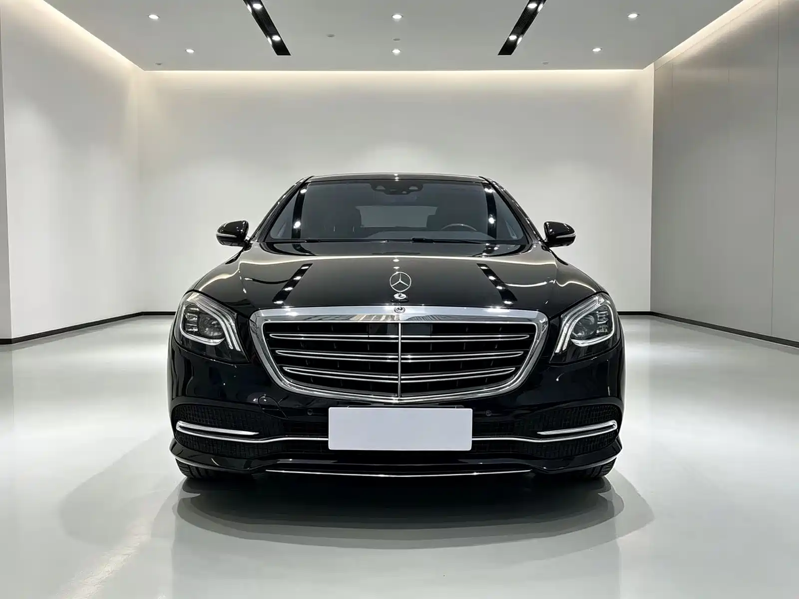 Photo 2 - Mercedes-Benz S-Class