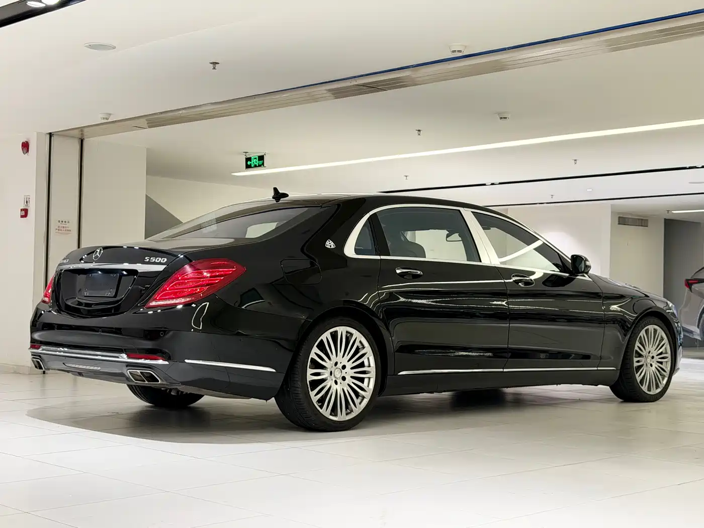 Mercedes-Benz Maybach S-Class 2015 S 500 4MATIC фото 13