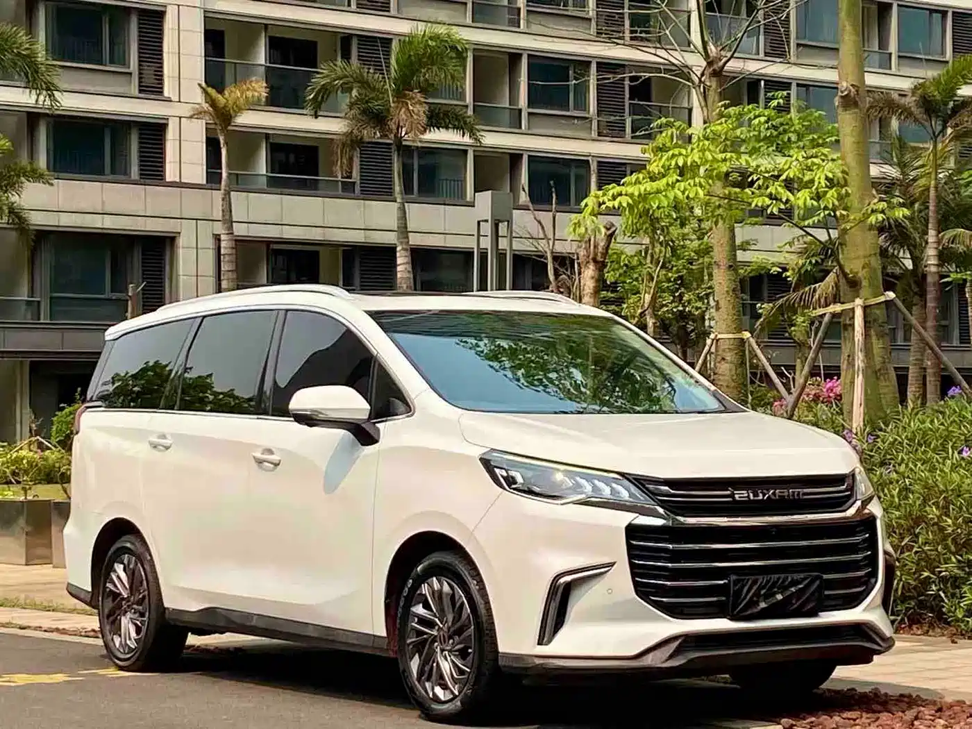 SAIC Maxus Maxus G50 2019 1.5T First Edition Automatic Luxury 6-Seater фото 12