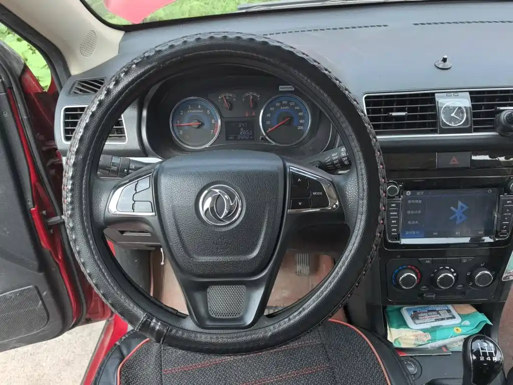 Dongfeng Fengguang Fengguang 360 2015 2015 Model 1.5L Manual Luxury 7-seater China IV