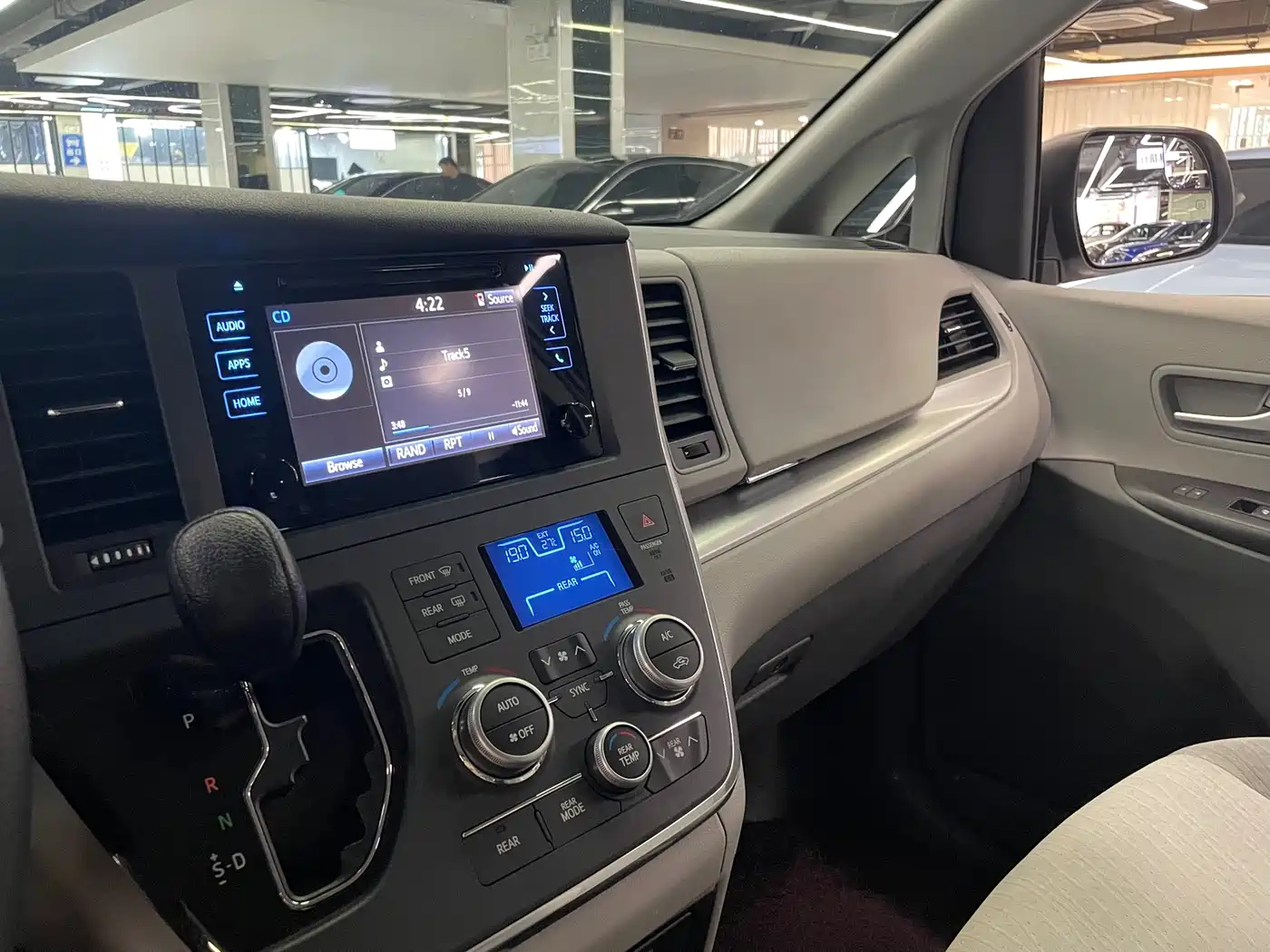 Toyota Sienna 2016 2015 3.5L 2WD LE