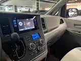 Photo 21 - Toyota Sienna