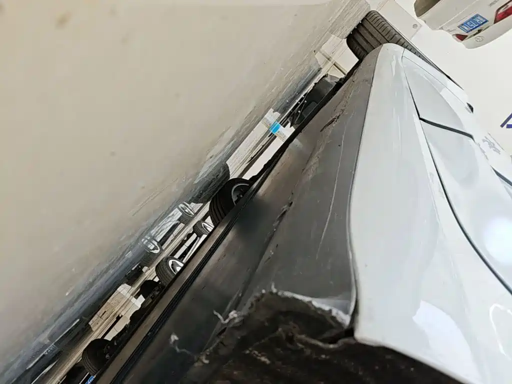 Tesla Model 3 (Import) 2019 2019 Long Range RWD Version