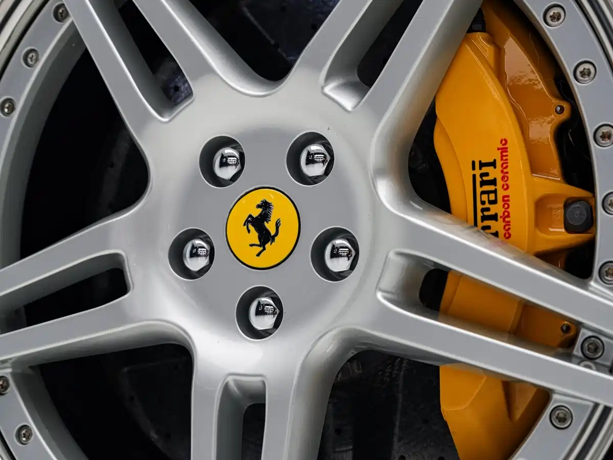 Photo 9 - Ferrari F12berlinetta