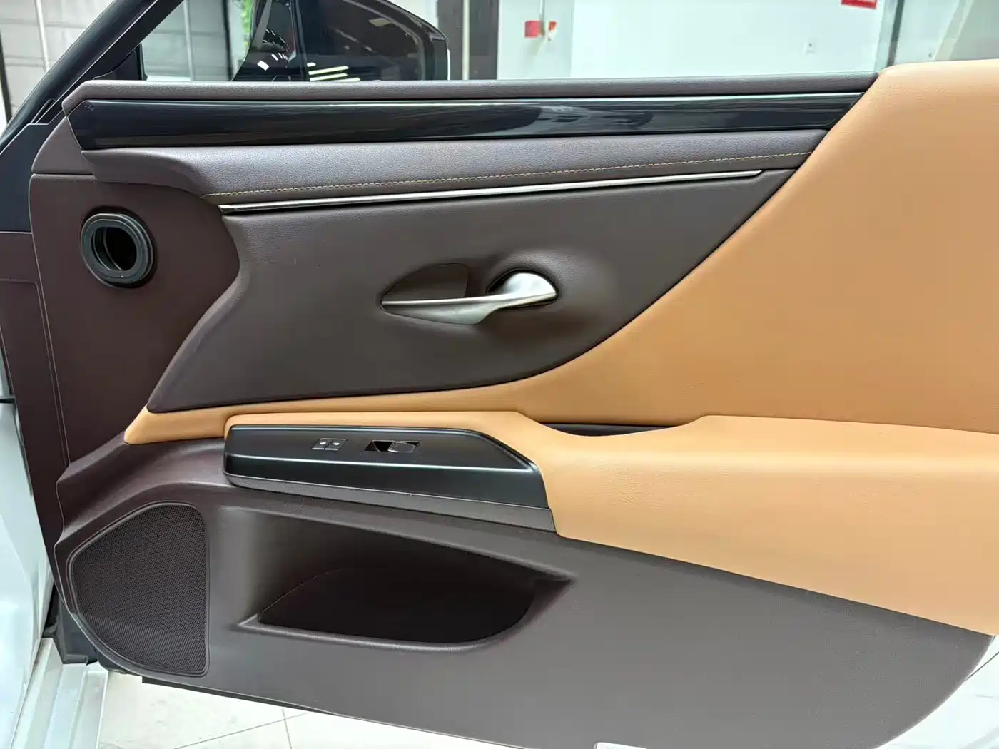 Lexus ES 2020 200 Excellence фото 31