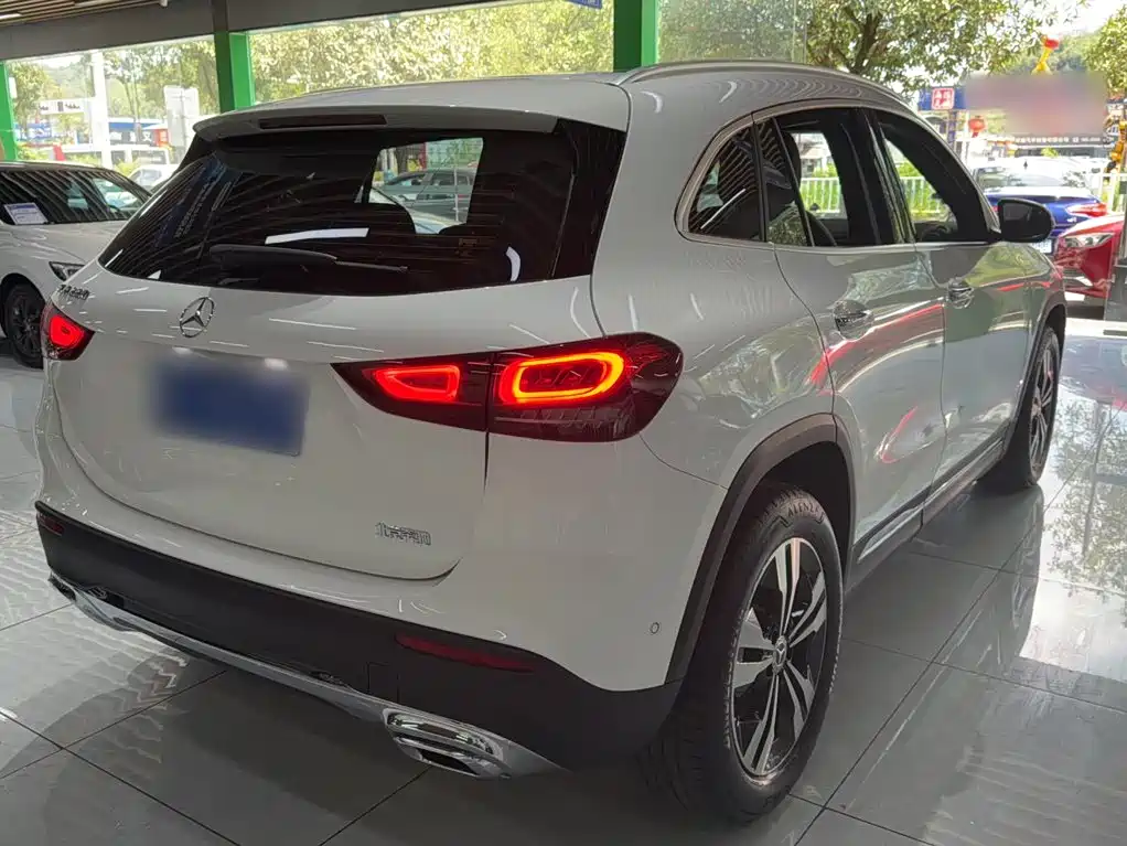Mercedes-Benz GLA 2023 2023 GLA 220