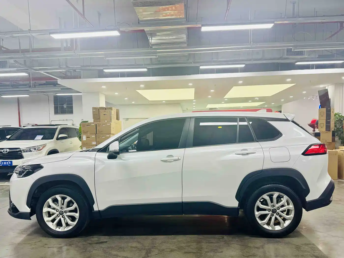 TOYOTA FENGLANDA