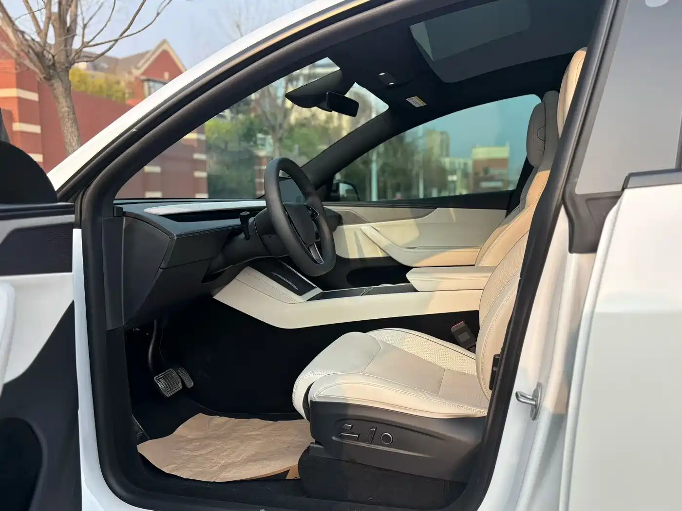 Tesla Model Y L 2025 Facelift Long Range AWD фото 4