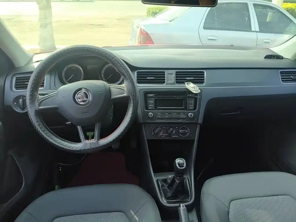 Photo 10 - Škoda Skoda Rapid Spaceback