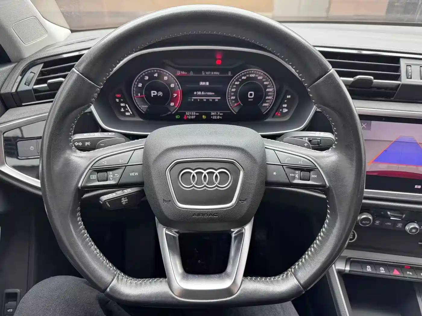 AUDI Q3