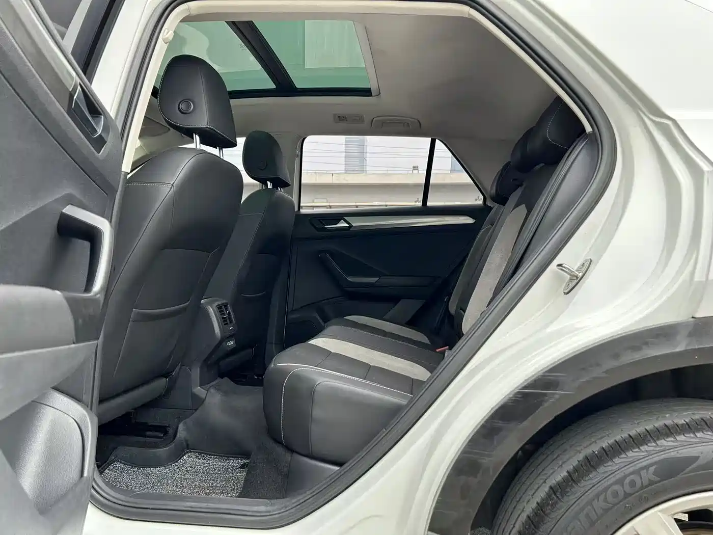 Volkswagen T-ROC 2018 230TSI DSG 2WD Progressive China V фото 6