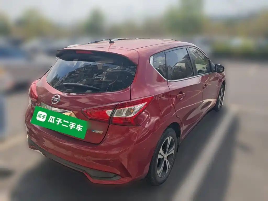 Photo 4 - Nissan Tiida