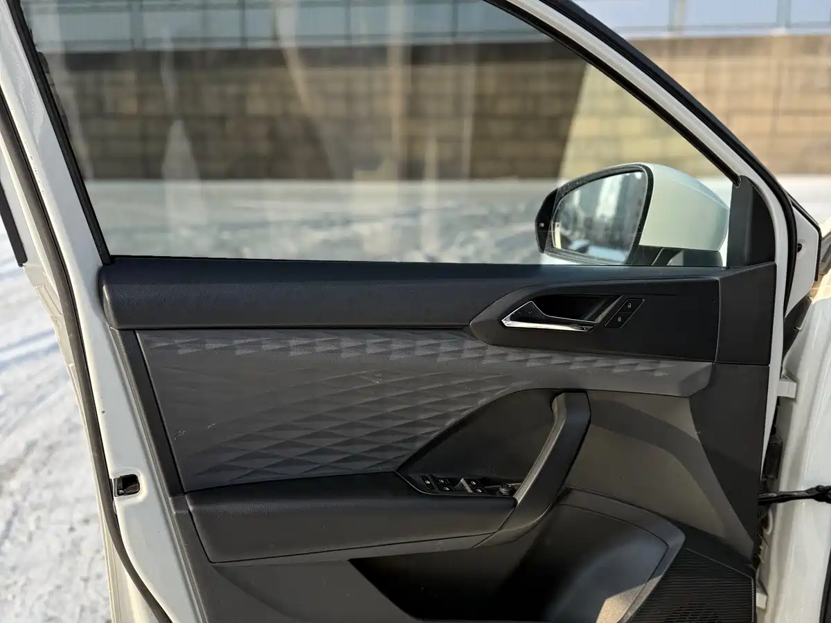 Volkswagen Tharu 2022 280TSI FWD Luxury Edition фото 20
