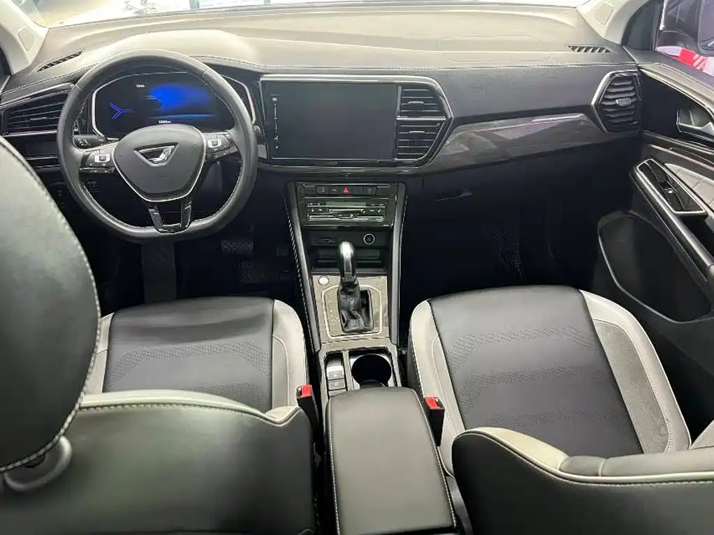 Фото 15 - Jetta VS7