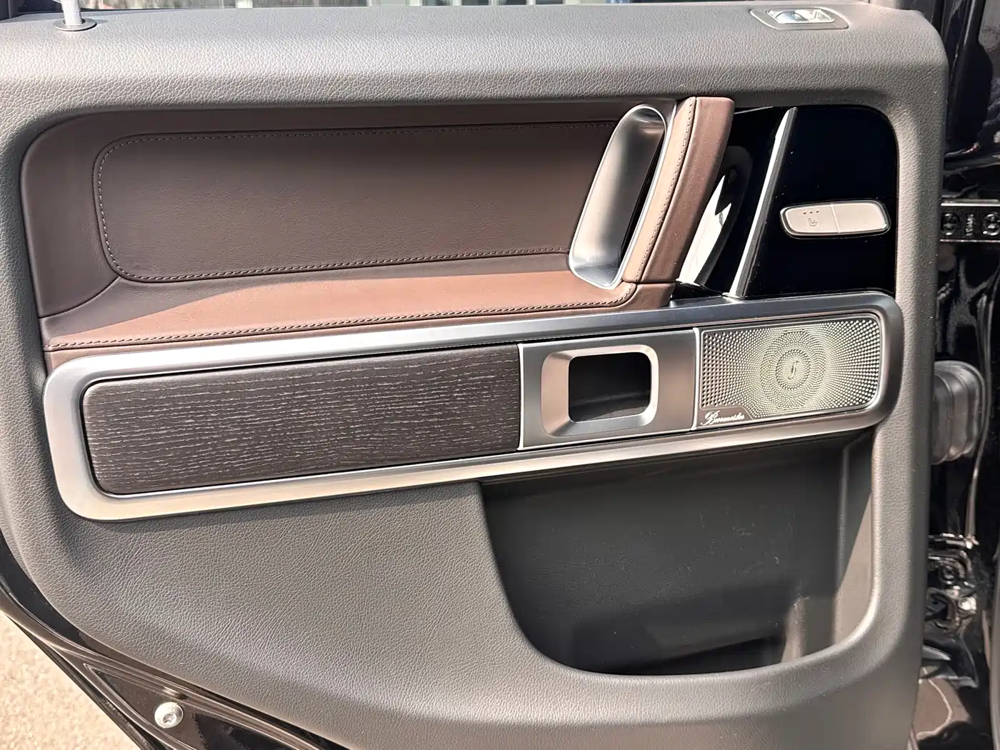 Mercedes-Benz G-Class 2023 G 500 фото 19