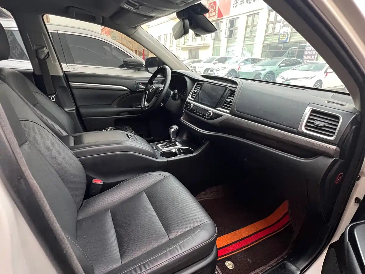 Toyota Highlander 2018 2.0T 4WD Ultimate 7-seater (China V) фото 4