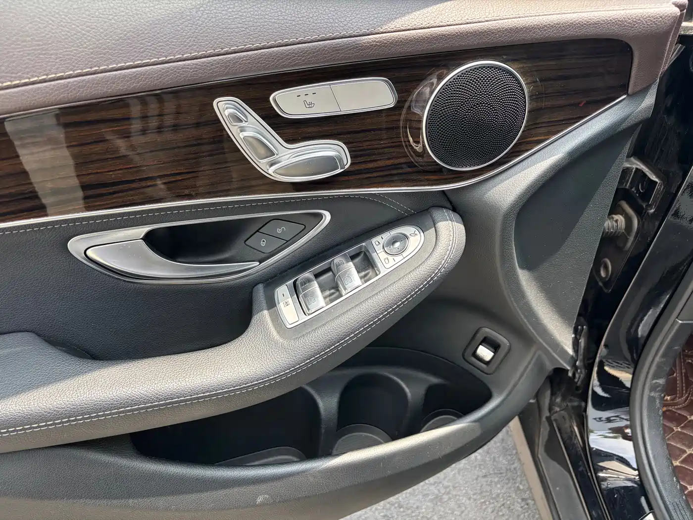 Mercedes-Benz GLC 2016 GLC 260 4MATIC Dynamic фото 6