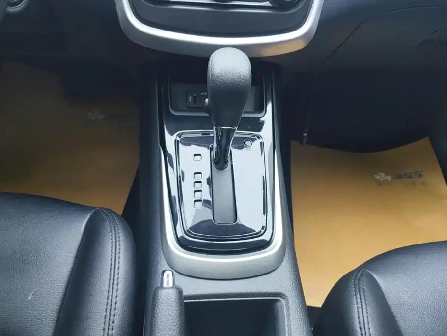 Nissan Tiida 2024 2024 1.6L CVT Cool Sport Edition