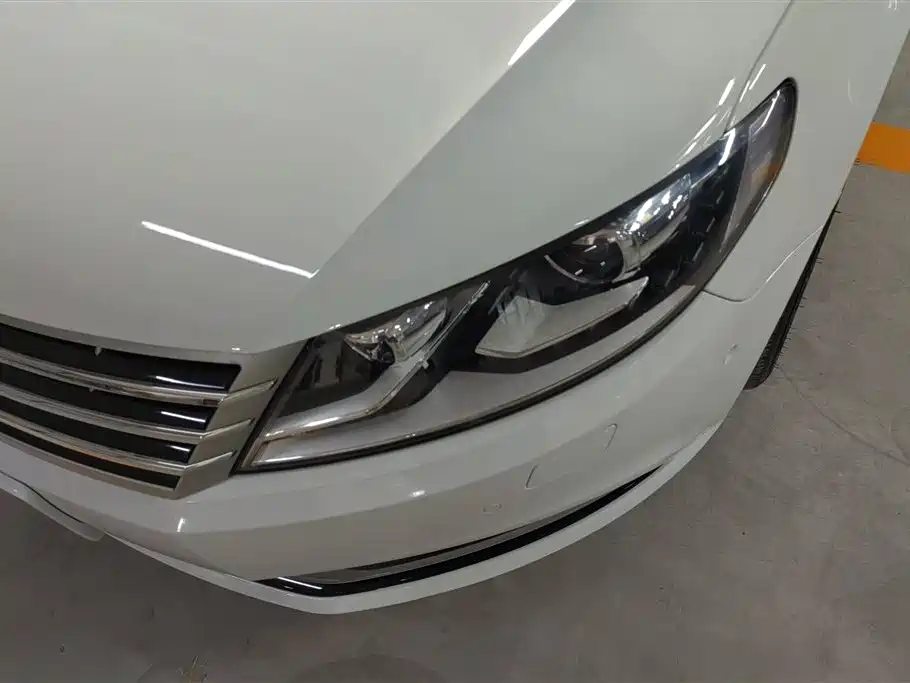 Volkswagen FAW-Volkswagen CC 2016 Model 2.0TSI Luxury фото 5