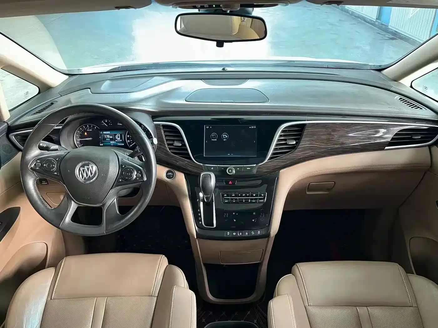 Buick GL8 2017 ES 28T Luxury China V фото 4