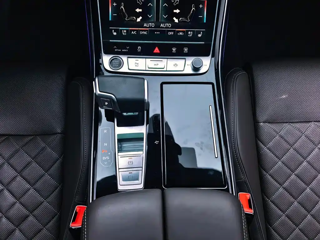 Audi A8 2025 2024 Model A8L 55 TFSI quattro Flagship
