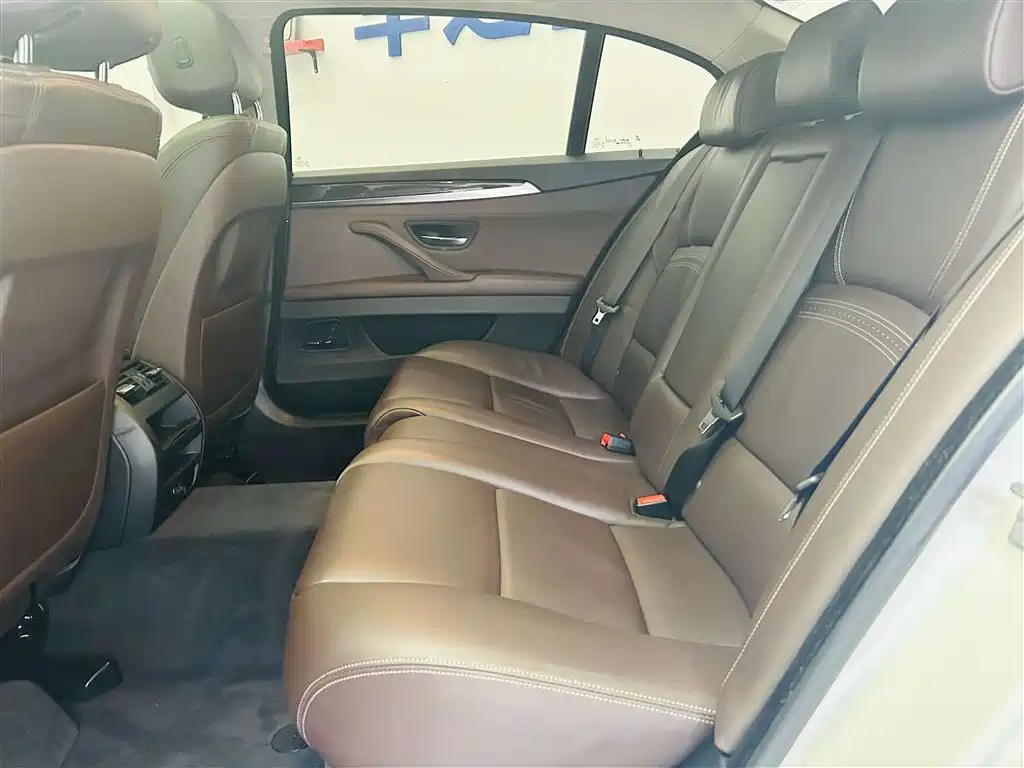BMW 5 Series 2014 525Li Luxury Design Package фото 22