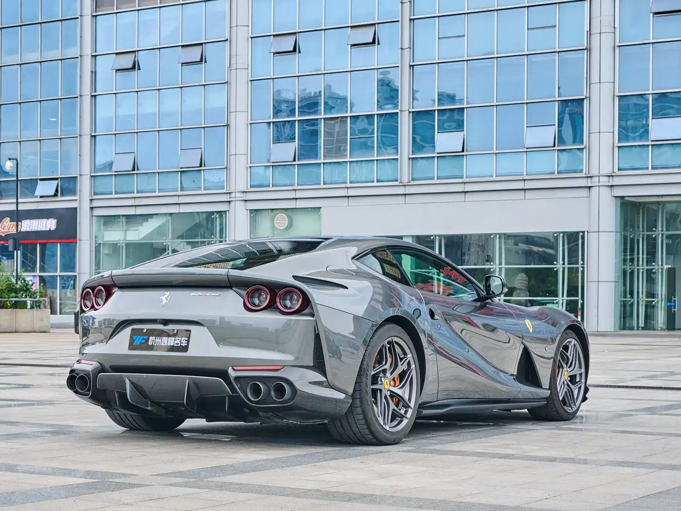 Ferrari 812 2019 2017 6.5L Superfast