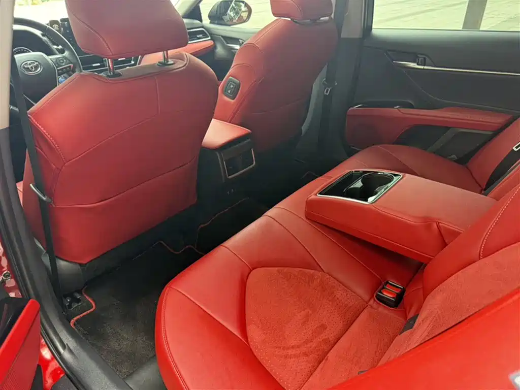 Toyota Camry 2021 Hybrid 2.5HS Fashion Edition фото 23