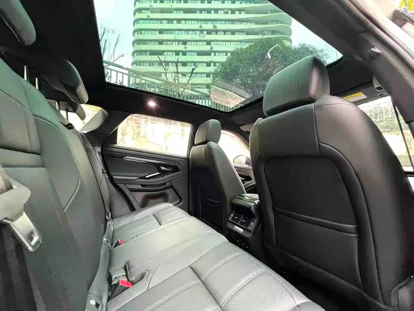Land Rover Range Rover Evoque 2020 249PS R-DYNAMIC SE Sport Tech Edition фото 8